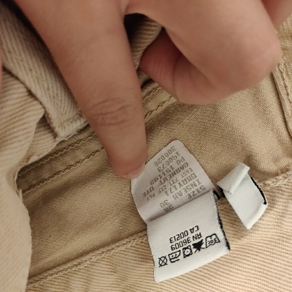 VTG High Waisted Calvin Klein Cream Jeans - Picture 6 of 8